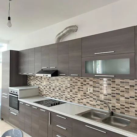 アパート Flamingo Vlorë